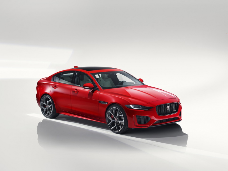 Jaguar xe длина